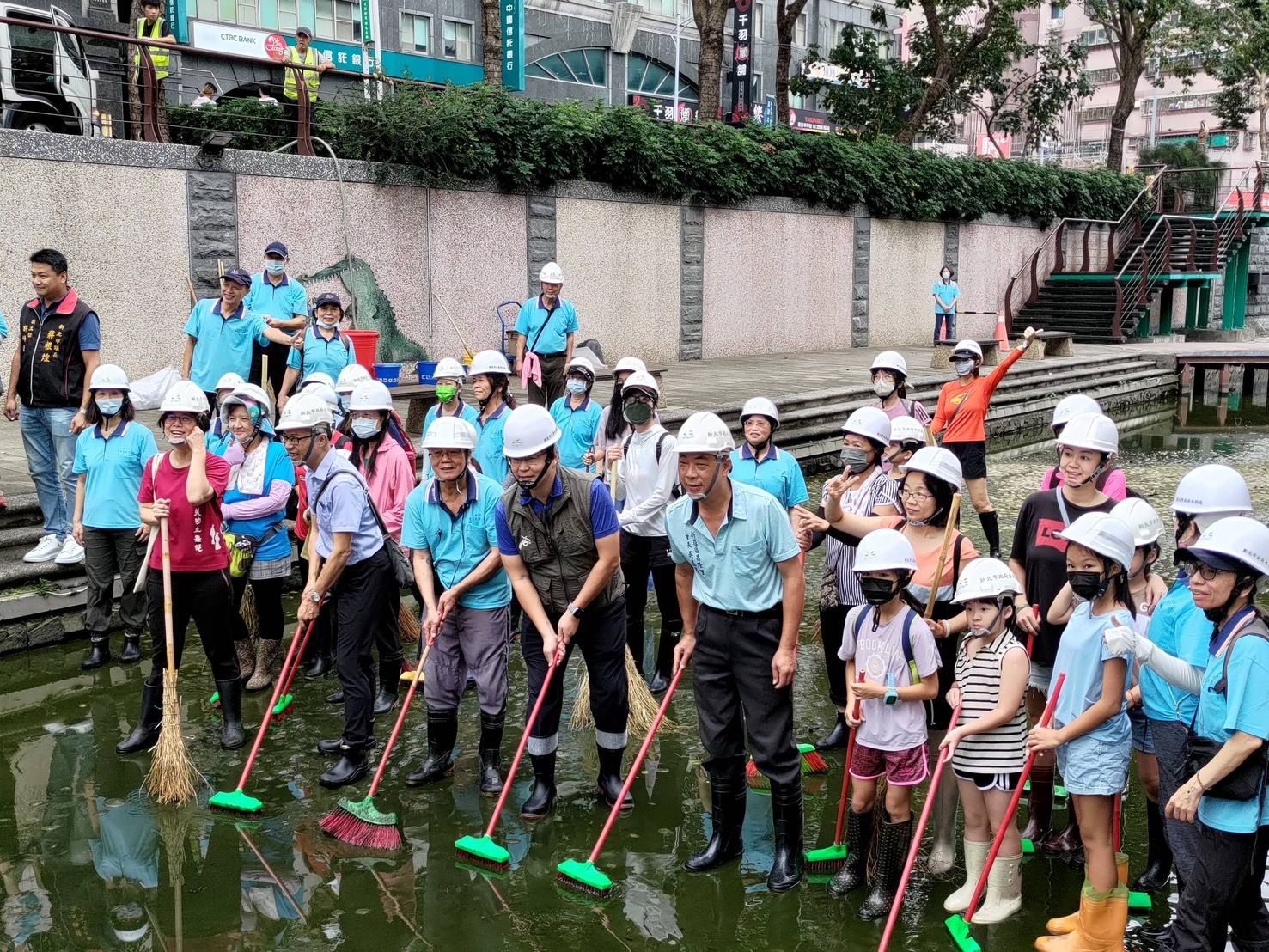 ▲新北中港大排清圳 公私協力共護水環。（圖／新北市水利局提供）