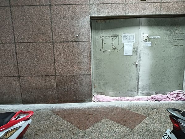 ▲▼板橋男住戶墜樓亡！生前曾怨粉塵求停工　3度陳情「精神即將崩毀」。（圖／翻攝自當事人臉書）