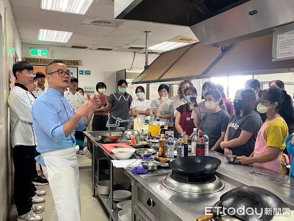 ▲台南市第6屆學校午餐廚藝競賽將以「節慶暨創意料理」做為競賽主題，20日於南英商工職業學校辦理前導活動「飲食教育-『佳節美食逗陣來』增能研習營」。（圖／記者林東良翻攝，下同）