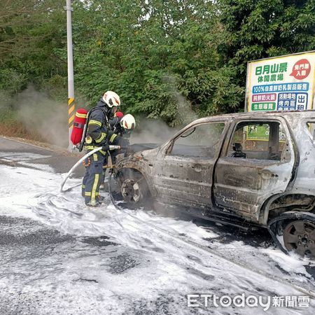 ▲▼      彰化台74甲火燒車       。（圖／記者唐詠絮翻攝）