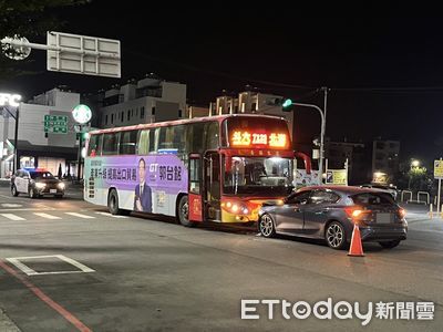 快訊／雲林轎車逆向撞上台西客運　男駕駛車上有酒「酒測值0.85」