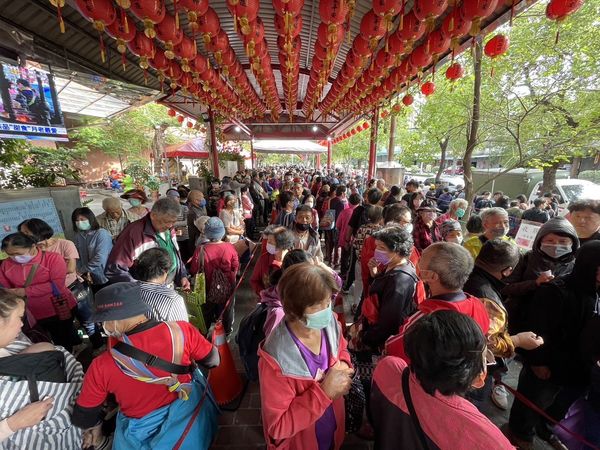 現金放大術物調券再次開跑 各場域人潮湧現快速領取（圖／台中市政府經濟發展局提供）