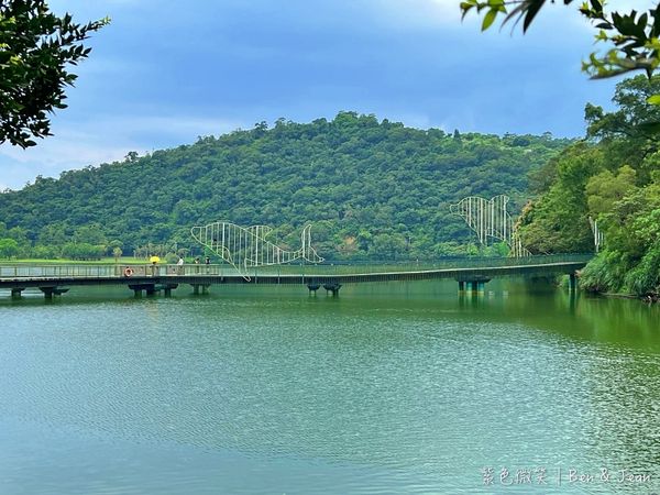 ▲▼龍潭湖風景區懶人包！多角度欣賞靜謐湖景、特色「大碗公溜滑梯」 超受在地人歡迎。（圖／部落客紫色微笑提供）