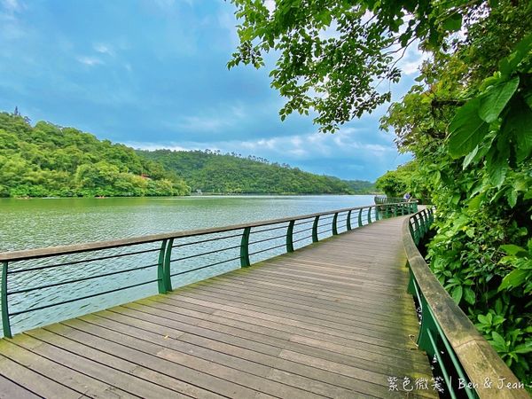 ▲▼龍潭湖風景區懶人包！多角度欣賞靜謐湖景、特色「大碗公溜滑梯」 超受在地人歡迎。（圖／部落客紫色微笑提供）