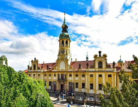 ▲▼冷門卻迷人的羅瑞塔教堂，1小時帶你走進捷克的巴洛克世界。（圖／Travel with Leo授權提供）