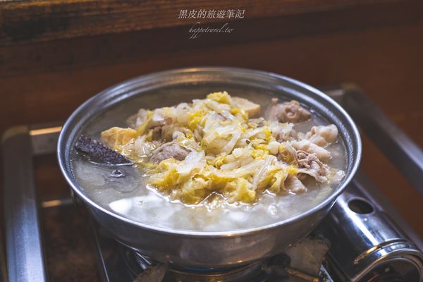 ▲▼叢林秘境美食，清境必吃的「好雞婆土雞城」香草甕仔雞。（圖／黑皮的旅遊筆記授權提供）