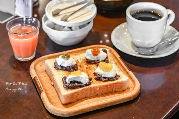 ▲▼網評日本老牌早餐神店！吐司搭配自製果醬＋小倉紅豆　清爽不甜膩。（圖／部落客周花花提供）