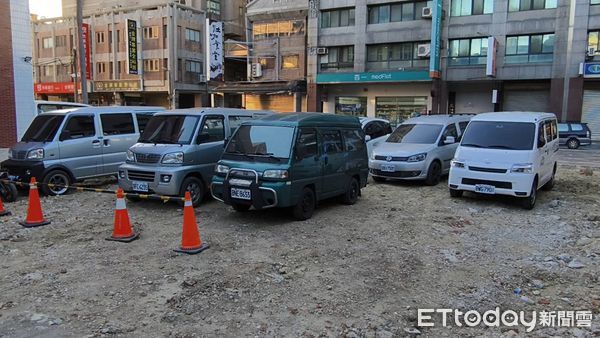 ▲▼      聚集竹南科學園區飆車競速  竹南警分局強勢壓制執法       。（圖／記者楊永盛翻攝）