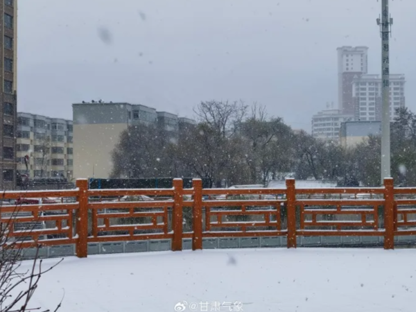 ▲▼甘肅雪景。（圖／翻攝自微博）