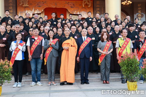 ▲南投縣長許淑華偕立法院長韓國瑜參加靈巖山寺水陸大法會。（圖／南投縣政府提供）