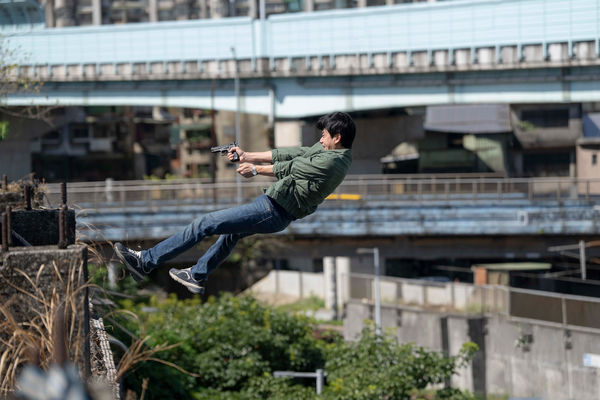 ▲劉冠廷（左）為電影《餘燼》合體導演鍾孟宏（右）到戲院與影迷互動。（圖／本地風光提供）