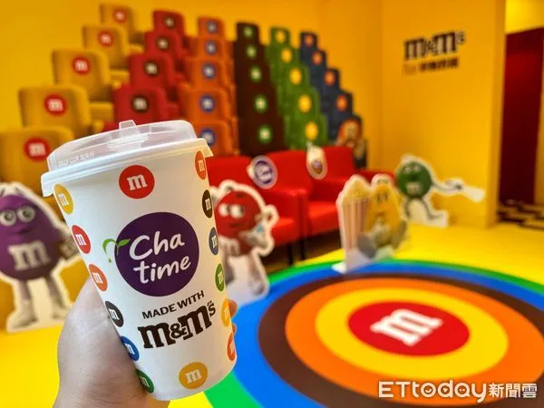 ▲▼日出茶太聯名M&M’S推2款限定飲品。（圖／日出茶太提供）