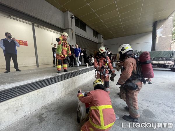 ▲新竹巨城燒肉店火警 。（圖／記者楊永盛翻攝，下同）