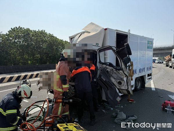 ▲▼             國1埔鹽系統路段重大車禍，2人命危。（圖／記者唐詠絮翻攝，下同）