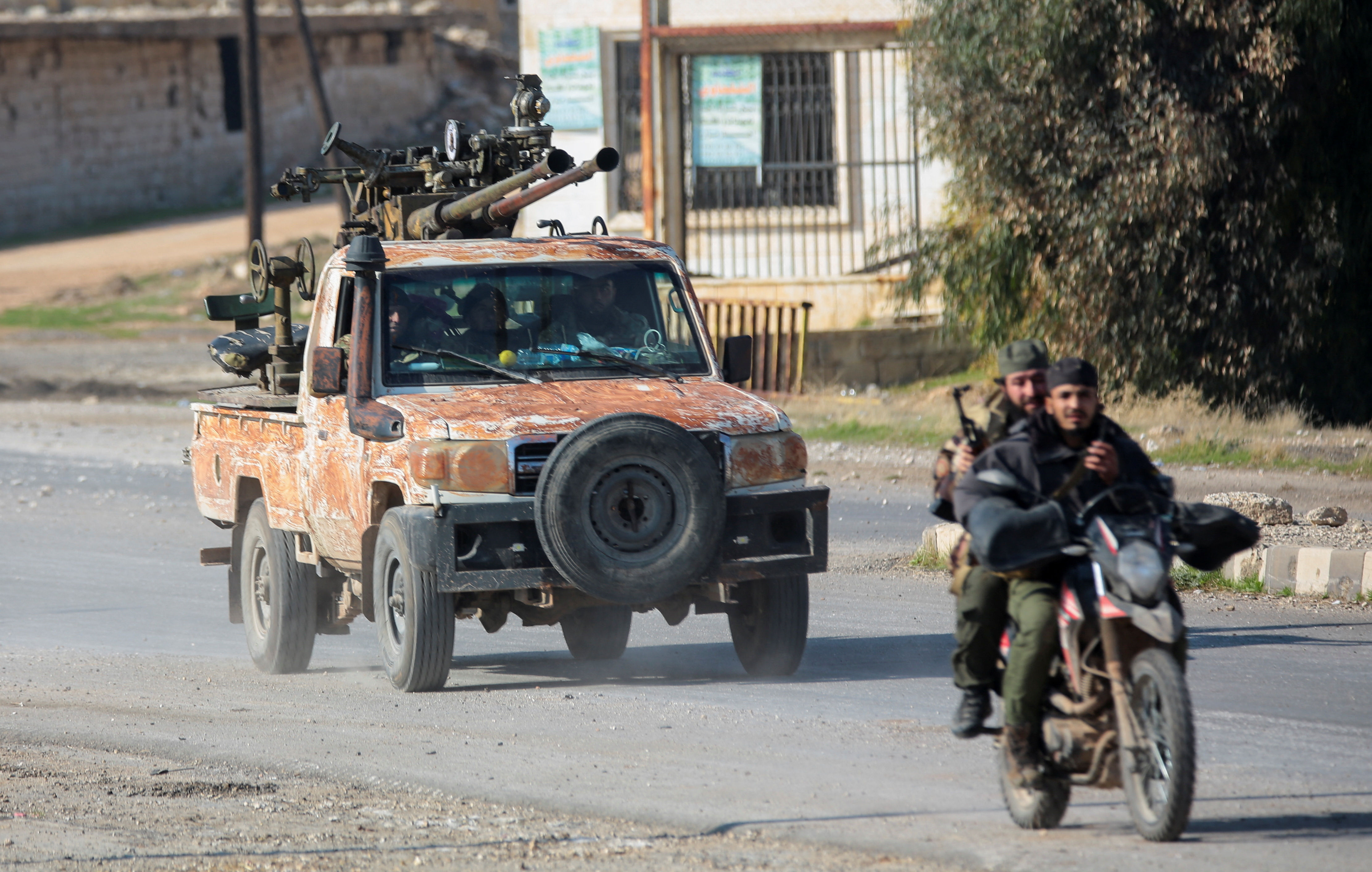 ▲▼ 敘利亞反抗軍伊斯蘭主義武裝團體「沙姆解放組織」（Hayat Tahrir al-Sham，HTS）近期攻下阿勒坡市中心。（圖／路透）