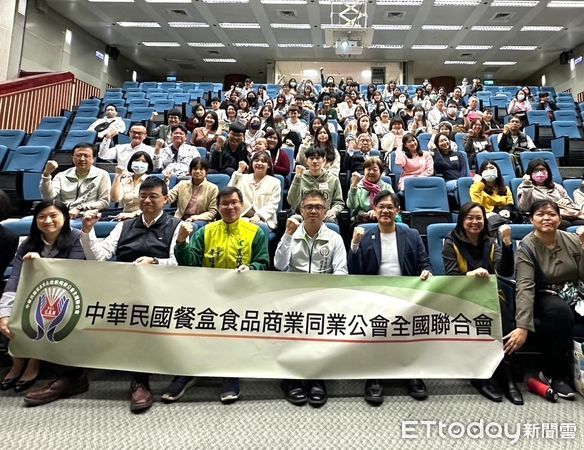 ▲團膳公會在校園推廣食米文化。（圖／全國團膳公會提供）