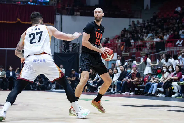 ▲▼領航猿伯朗。（圖／PLG提供）