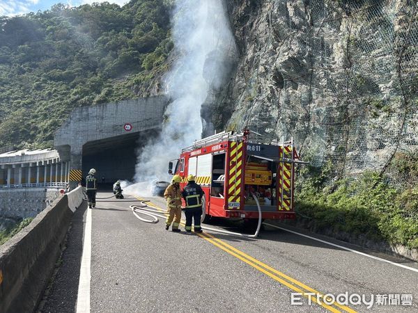 ▲▼             台九丁線46.9公里處火燒車。（圖／記者游芳男翻攝，下同）