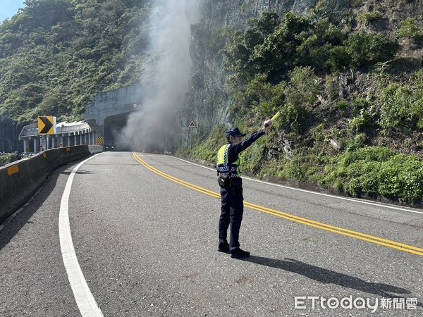 ▲▼             台九丁線46.9公里處火燒車。（圖／記者游芳男翻攝，下同）