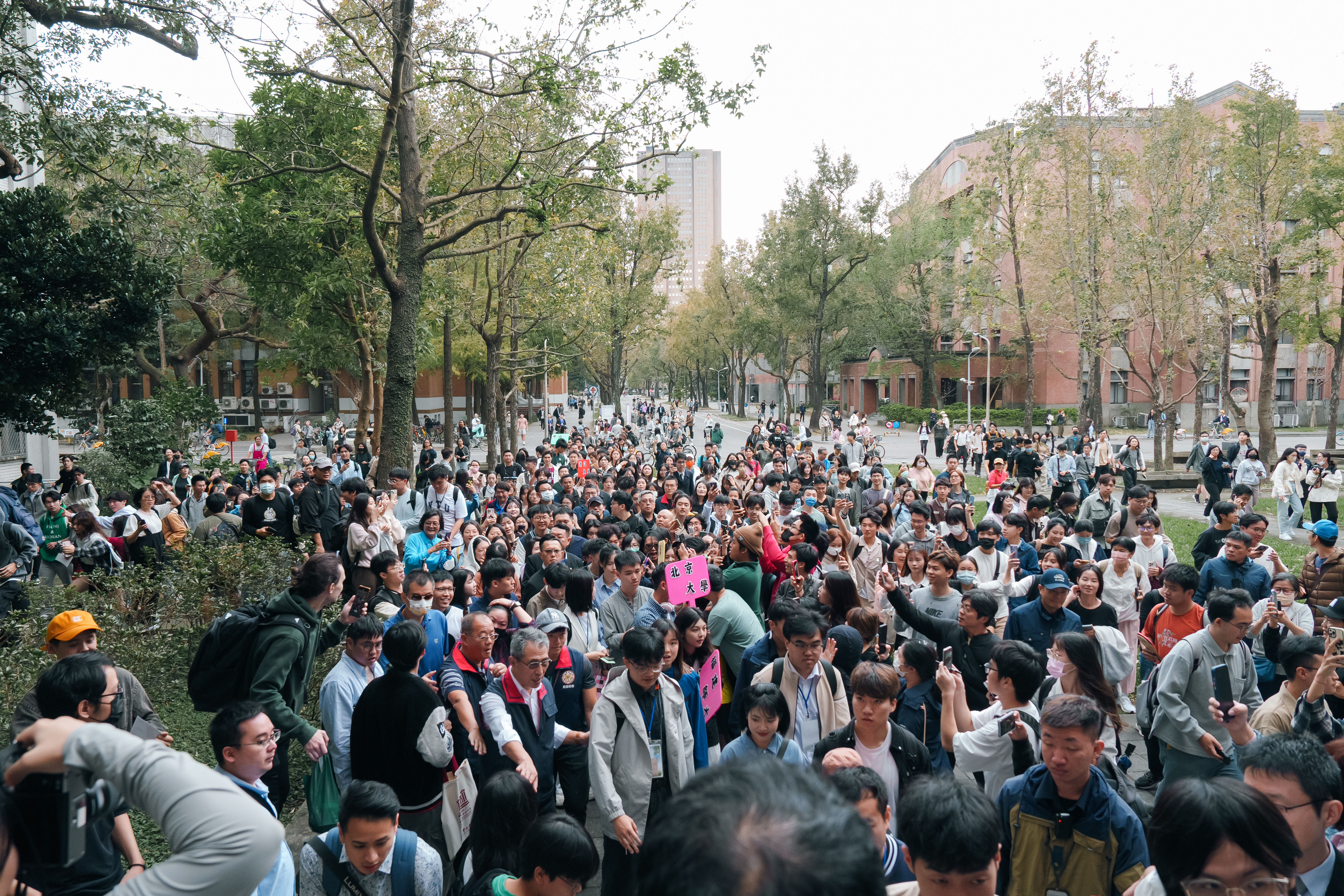 ▲▼陸生團訪台大校園進行交流。（圖／馬辦提供）