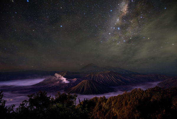 ▲▼印尼布羅莫火山星空。（圖／Agoda提供）