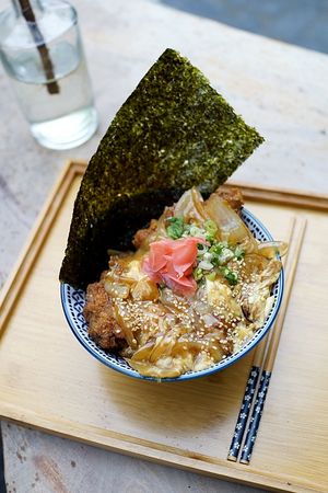 ▲▼60元平價沖繩飯糰，隱藏花蓮居家料理。（圖／捲捲頭品味生活提供）