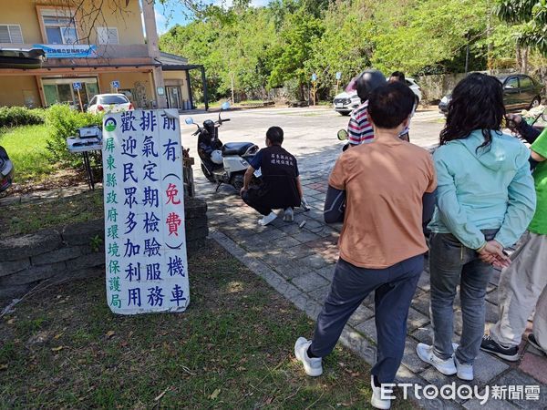 ▲機車年度排氣定檢             。（圖／記者陳崑福攝）