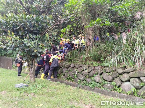 ▲▼金瓜石落石砸傷登山客             。（圖／記者郭世賢翻攝）