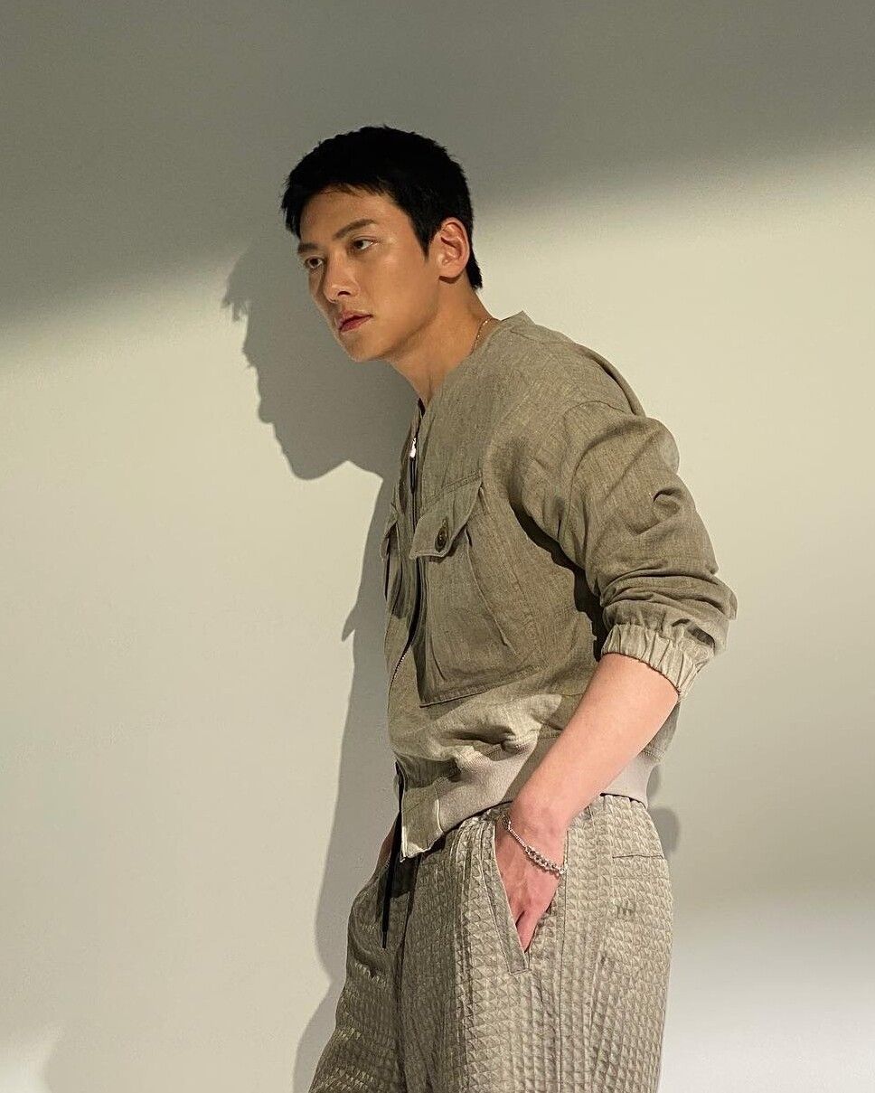 ▲男生髮型       。（圖／翻攝自IG）