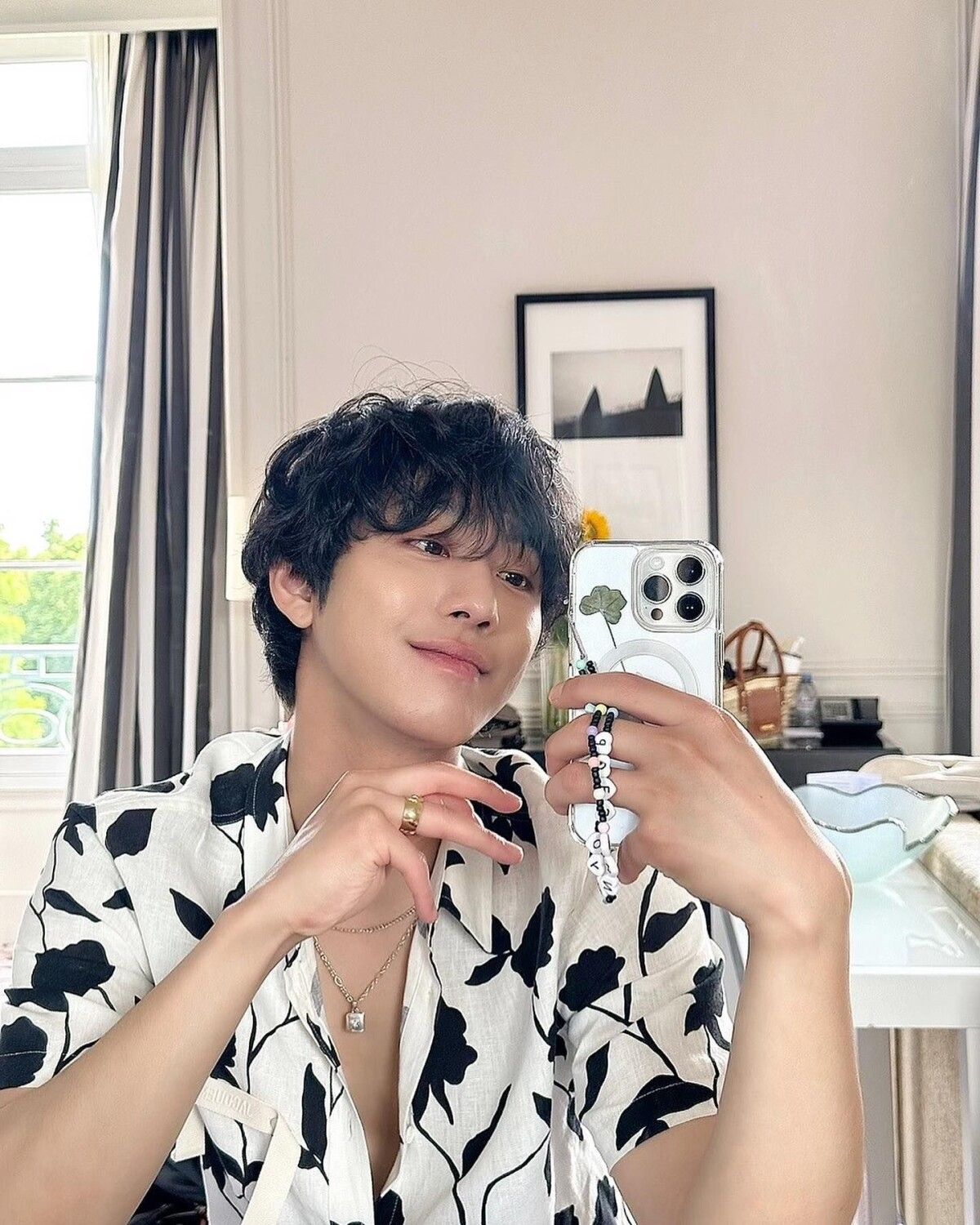 ▲男生髮型       。（圖／翻攝自IG）