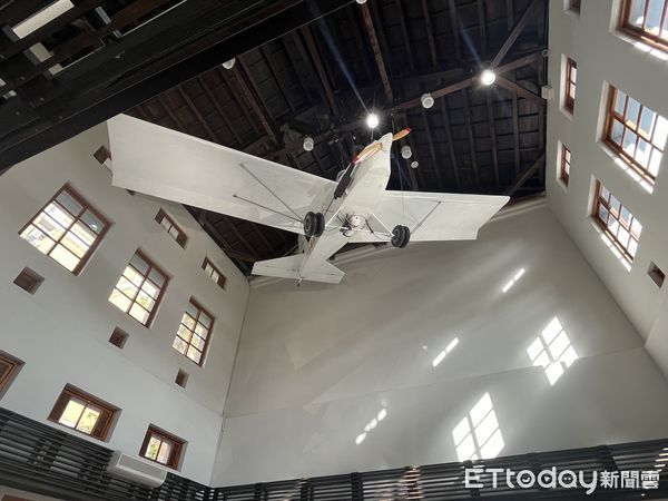 ▲▼台大工學博物館籌備處舉辨首次特展「Here with M.E.--與M.E.同行」，展示台大機械系超過80餘年來的點滴，包括自製的輕航機、賽車等。。（圖／記者許敏溶攝）