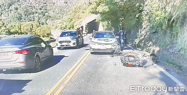 ▲▼      台14線機車逆撞轎車       。（圖／記者高堂堯翻攝）