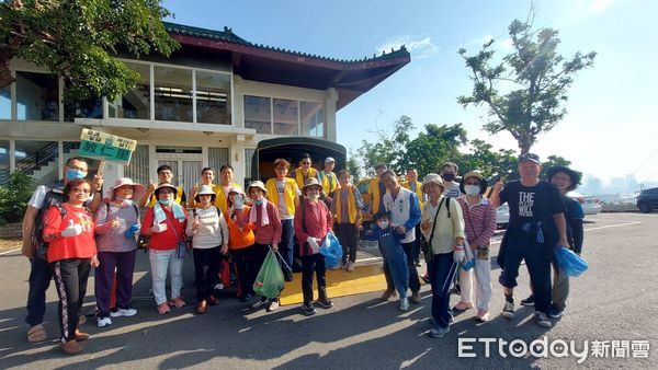 ▲▼台灣獼猴爬進台電高雄區處，揪330鄉親齊淨山學「防身3步驟」。（圖／記者賴文萱翻攝）