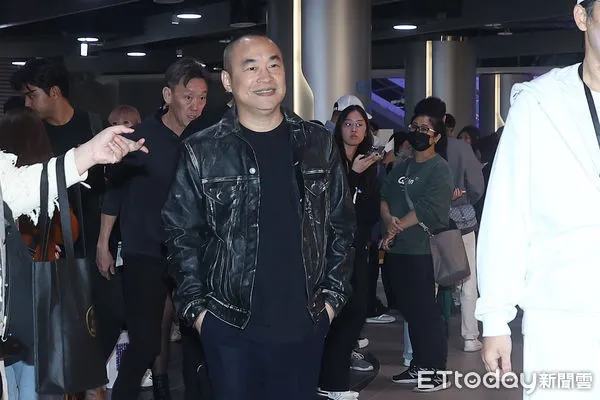 ▲▼周杰倫大巨蛋演唱會day3<場外堵到場藝人-黃立成。（圖／記者黃克翔攝）