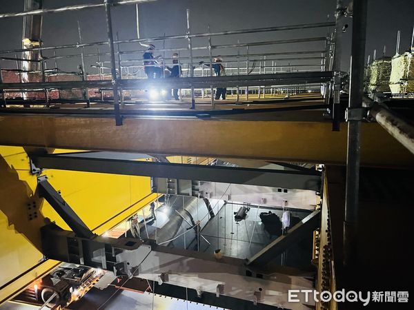 ▲▼ 嘉義市北興陸橋上方鐵路高架橋合攏連結完成象徵都市縫合  。（圖／嘉義市政府提供）