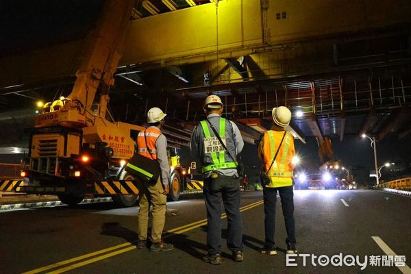 ▲▼ 嘉義市北興陸橋上方鐵路高架橋合攏連結完成象徵都市縫合  。（圖／嘉義市政府提供）