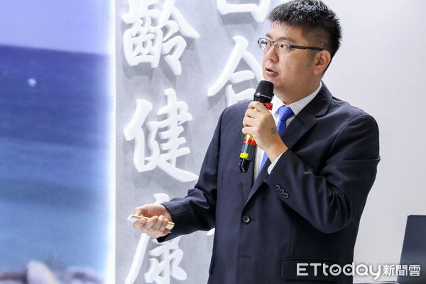 ▲▼花蓮慈濟醫院與宏潤生技在台灣醫療科技展花蓮慈院專家座談中，分享「銀杏果黃金蟲草滴丸」的最新研究成果。（圖／慈濟醫學中心提供，下同）