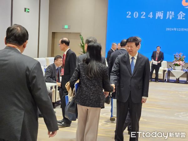 ▲宋濤會見劉兆玄等與會兩岸企業家峰會的台灣企業家。（圖／記者陳冠宇攝，下同）