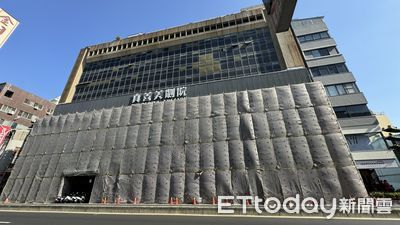 買家突出手！　82萬買台南「政大書城」內荒廢MTV持分