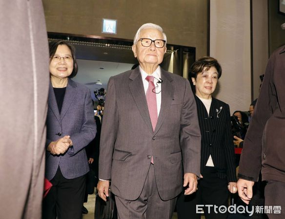 ▲▼台積電創辦人張忠謀夫婦與前總統蔡英文。（圖／記者湯興漢攝）