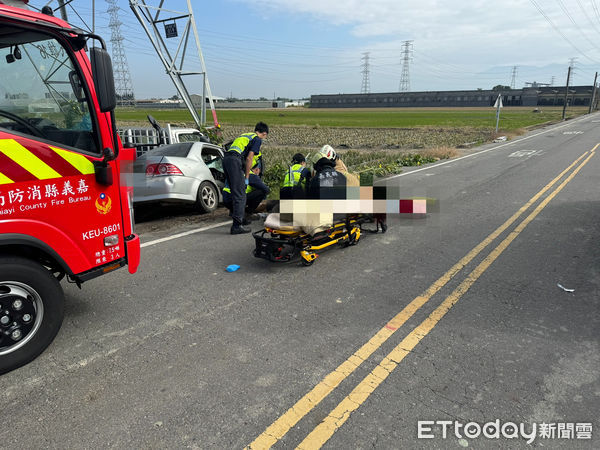 ▲▼             嘉義縣民雄村轎車、貨車發生車禍，造成1死2傷。（圖／記者翁伊森翻攝，下同）