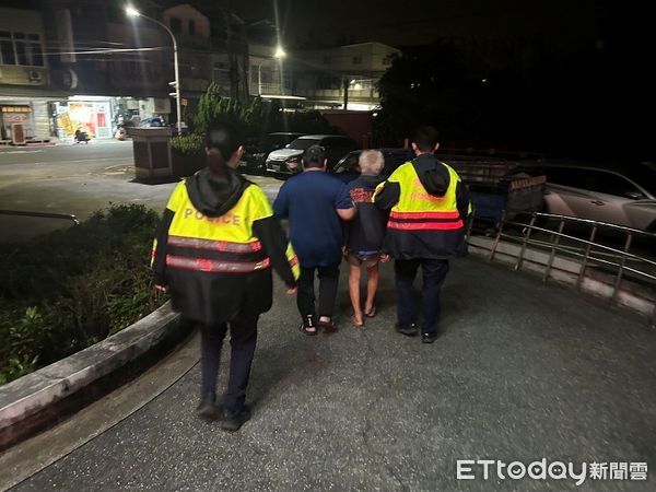 ▲內埔警分局內埔派出所警員鄧欽鴻、鍾畇青助廖翁平安返家             。（圖／記者陳崑福翻攝）