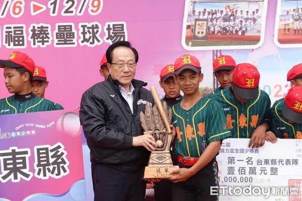 ▲▼台東縣隊以1分險勝桃園，奪下這屆冠軍，抱走一百萬獎金。（圖／花蓮體育會提供，下同）