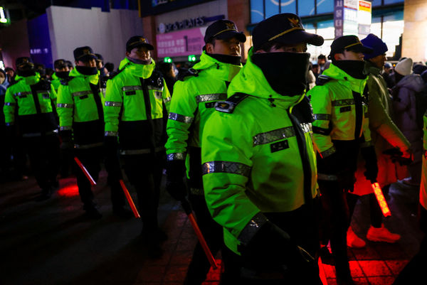▲▼南韓戒嚴,示威,警方。（圖／路透）