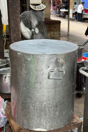▲▼如果有機會到吉隆坡玩，很多人一定會來茨廠街走走，這裡應該是最多小吃美食聚集的地方，可以吃到各地方的料理。（圖／部落客飛天璇的口袋授權提供，勿擅自翻攝）