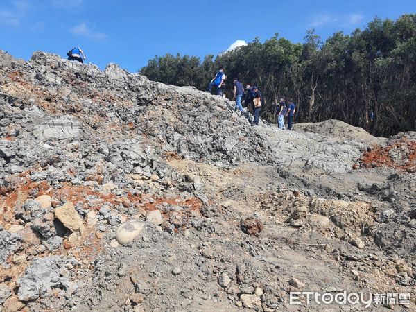 ▲▼雲林有超過5公頃土地遭回填廢土。（圖／記者王悉宇翻攝）