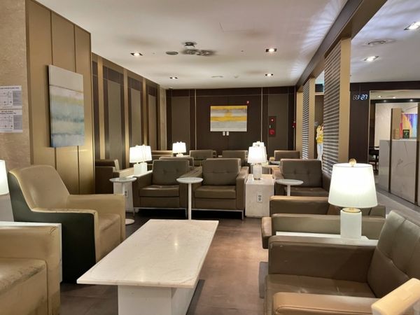 ▲▼韓國仁川機場轉機過夜，淋浴間、Sky Hub Lounge 休息室，24小時免稅店，第一航廈轉機過夜分享。（圖／水晶提供）