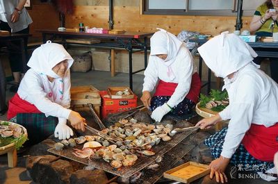 日本三重縣退休海女阿嬤經營海鮮炭烤