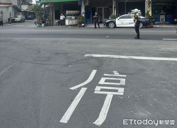 ▲里港警分局23日起再執行無號誌路取締勤務           。（圖／記者陳崑福翻攝）