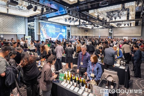 ▲IEAT「2024年國際酒類產品貿易推廣會」現場交流熱絡，買氣不斷。（圖／IEAT提供）